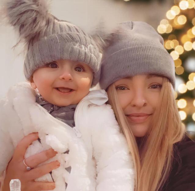 Chelsea Hammill and her son Dax.