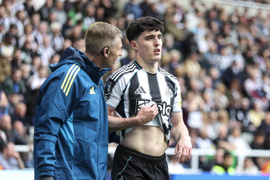 England Star, 23, Faces World Cup Uncertainty as Season-Ending Injury Looms