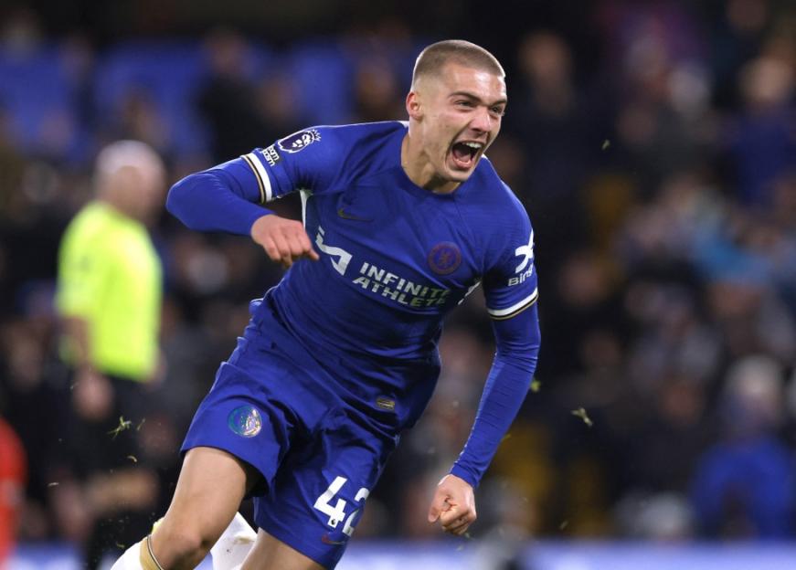 Soccer Football - Premier League - Chelsea v Everton - Stamford Bridge, London, Britain - April 15, 2024 Chelsea's Alfie Gilchrist celebrates scoring their sixth goal Action Images via Reuters/Andrew Couldridge NO USE WITH UNAUTHORIZED AUDIO, VIDEO, DATA, FIXTURE LISTS, CLUB/LEAGUE LOGOS OR 'LIVE' SERVICES. ONLINE IN-MATCH USE LIMITED TO 45 IMAGES, NO VIDEO EMULATION. NO USE IN BETTING, GAMES OR SINGLE CLUB/LEAGUE/PLAYER PUBLICATIONS.