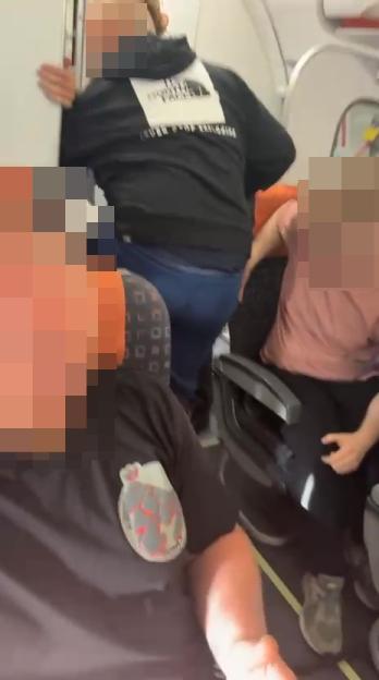 Hero easyJet Captain Tackles 'Drunk' Passenger Just Moments Before Takeoff, Shocking Vacationers