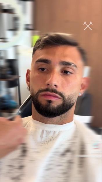 West Ham Stars Hilariously Roast Hairy Man Utd Fan After Ruining His Long-Awaited Haircut